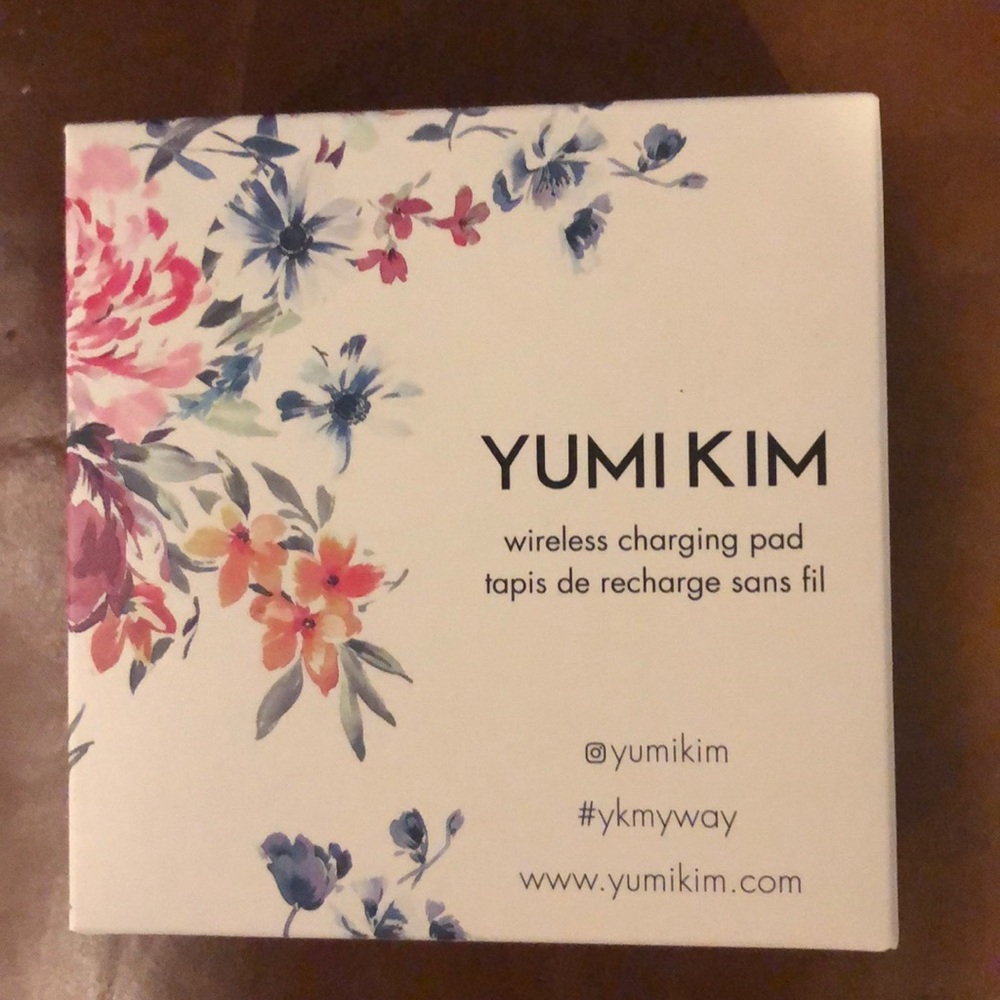 Yumi Kim charger